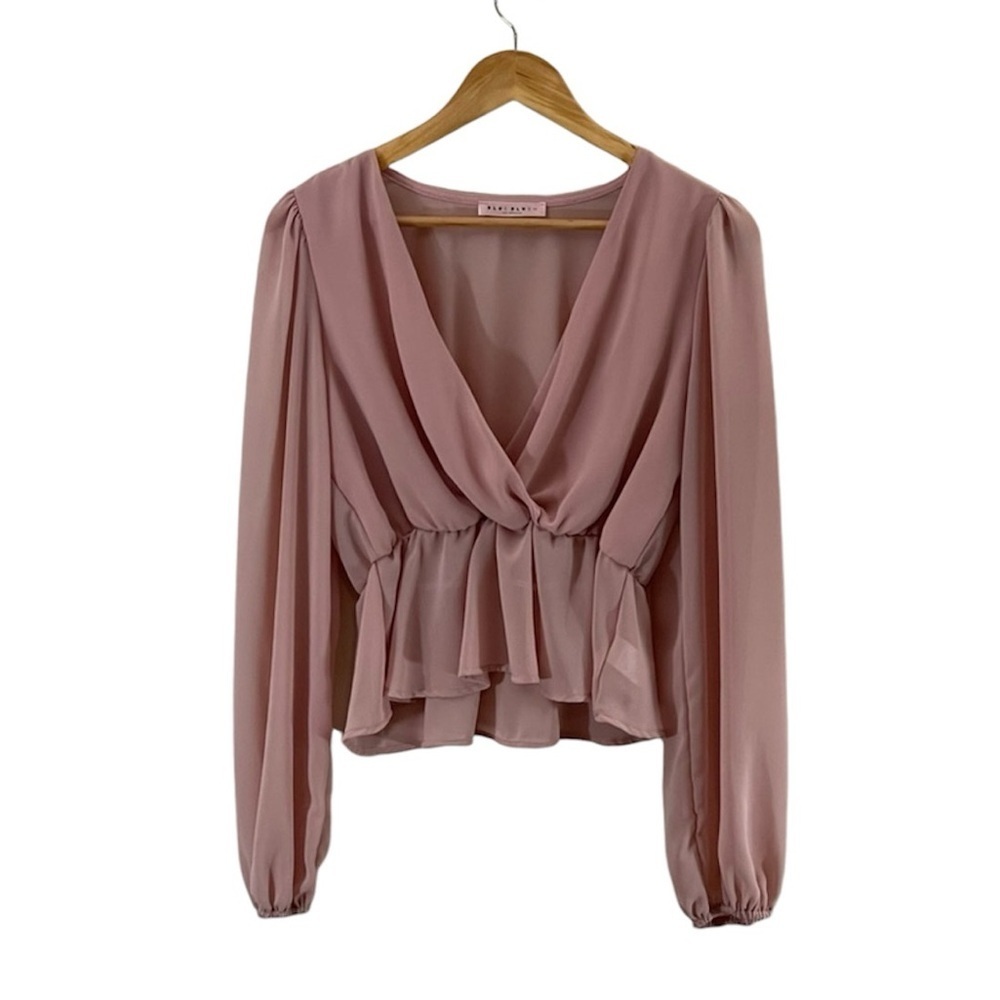 Blue Blush Women's V-neck Lantern Sleeve Blouse.  Size Small